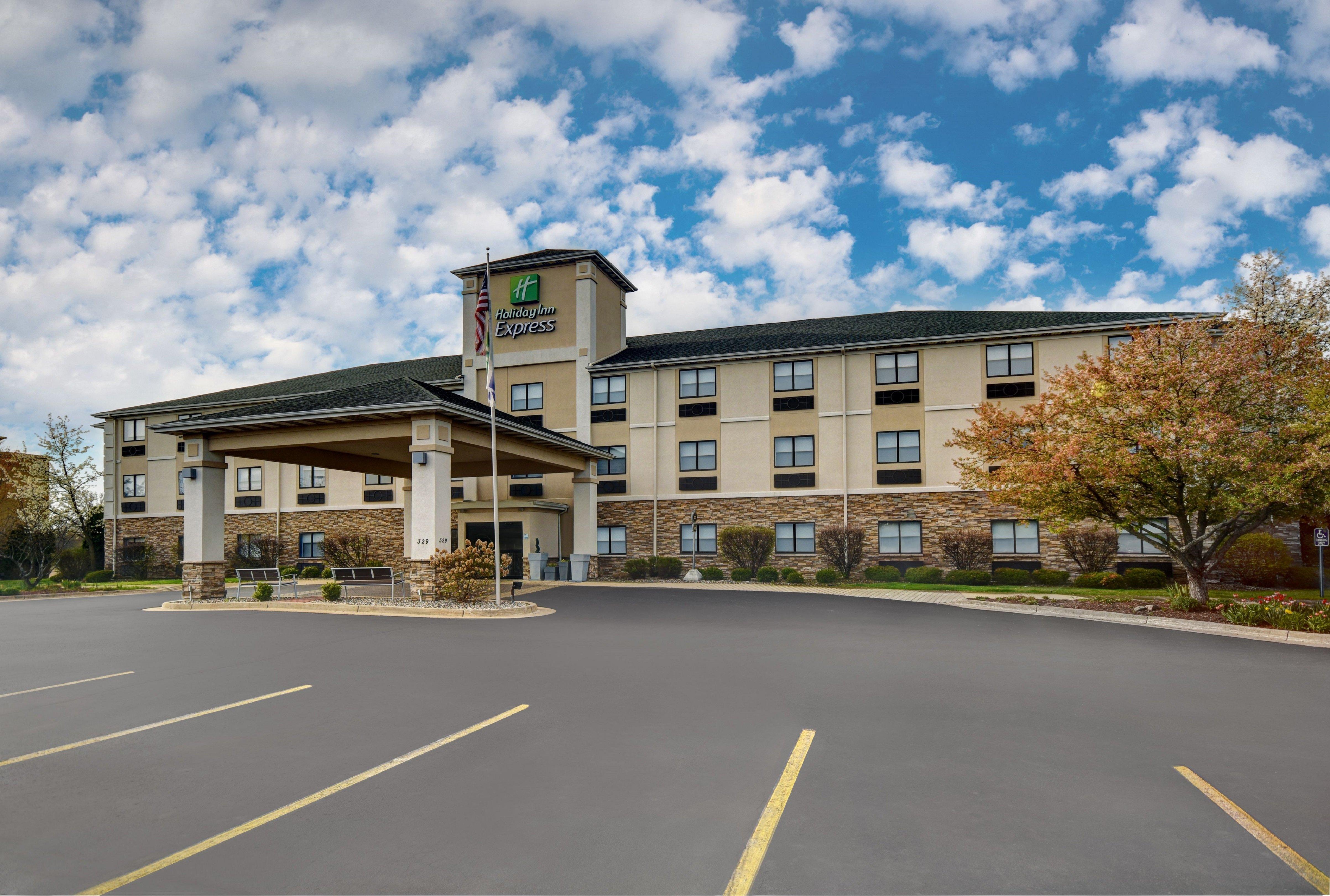 Holiday Inn Express Marshall, An Ihg Hotel Exterior photo