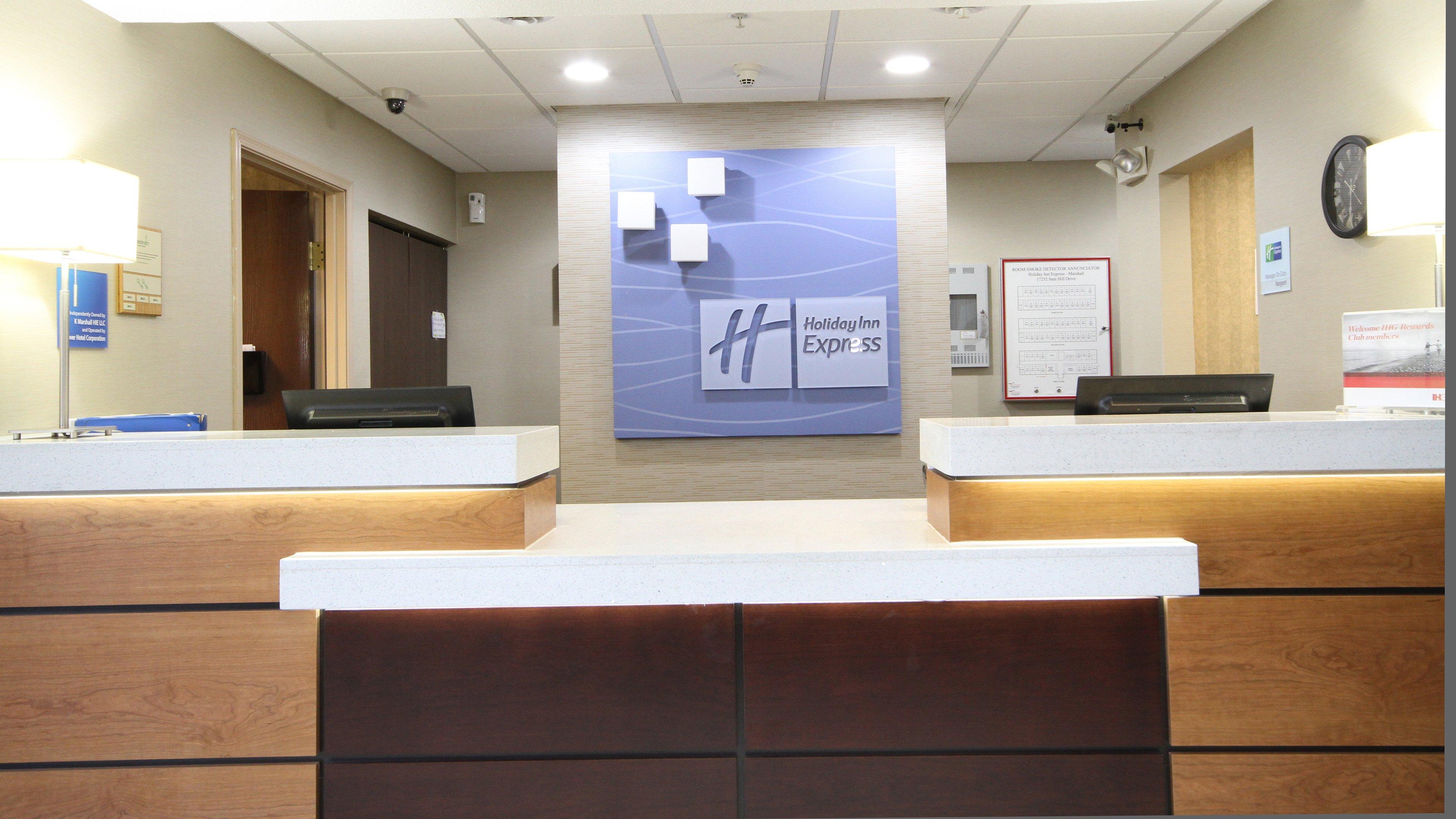 Holiday Inn Express Marshall, An Ihg Hotel Exterior photo